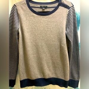 Nautica Gray & Navy Blue Striped Knitted Sweater W Shoulder buttons Size Medium